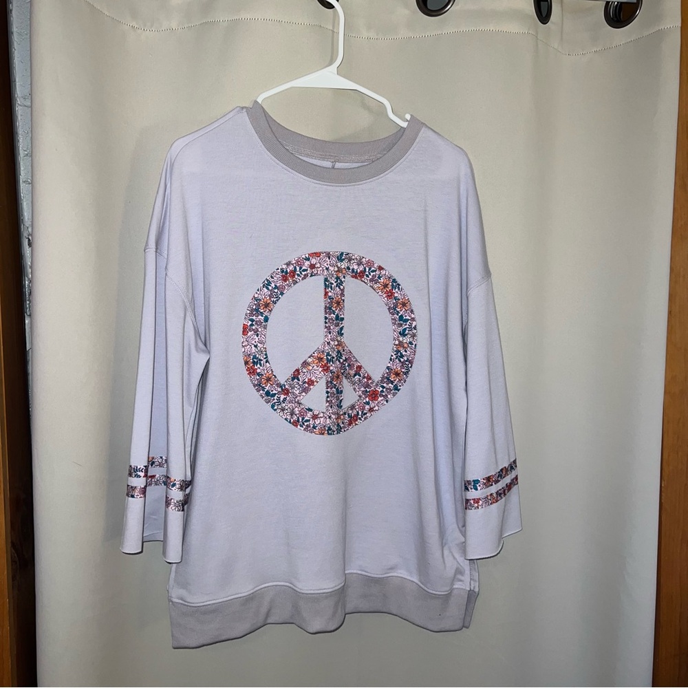 Women’s Bell Sleeve Peace Sign Top (M)
